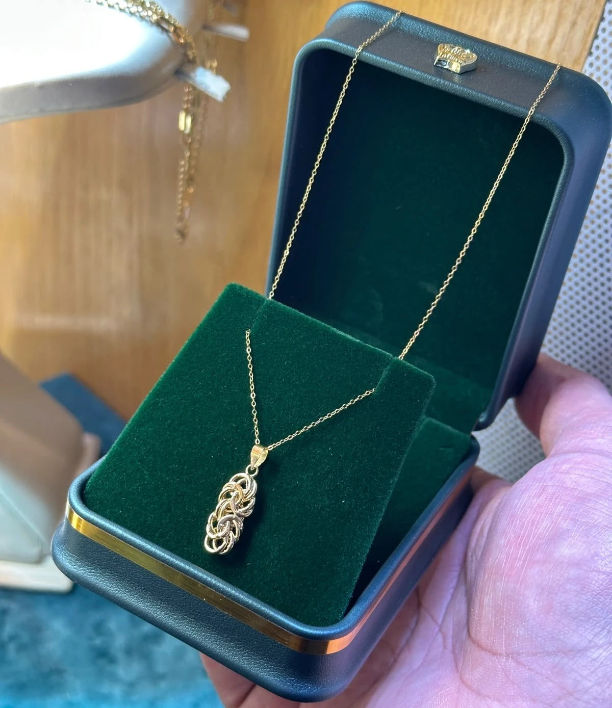 Chaine Arabesque Royale OR 18K